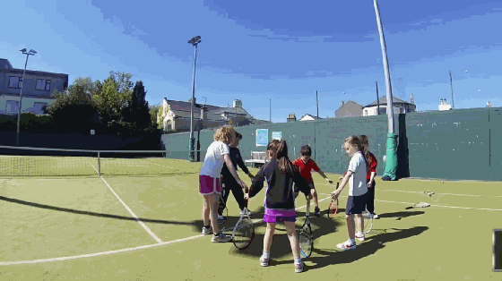 外国小朋友喜欢打网球，全因为有这6个小游戏！