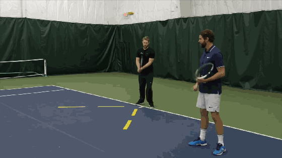 这个正确的腿部动作会大大提高你的网球击球力量！