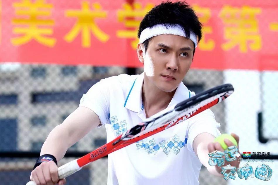 恭喜赵丽颖，嫁了会打网球的冯绍峰！