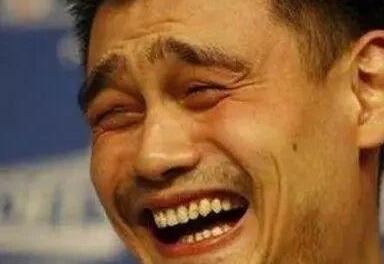 上旋发球或许得跟姚明一起练!