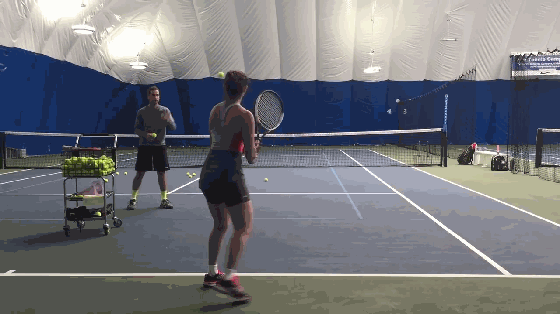 网球现代正手正确的引拍方式，一个半圆造就速度与力量！