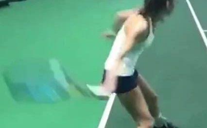 正手前后移动击球训练