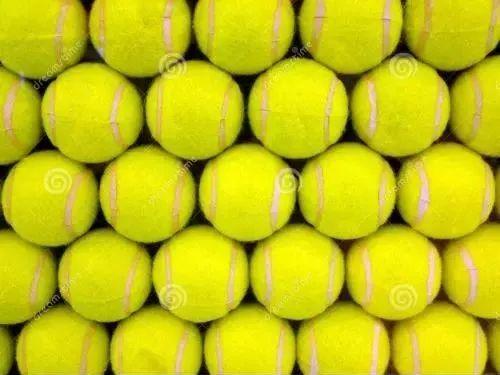 网球到底是什么颜色？费德勒就是标准答案！