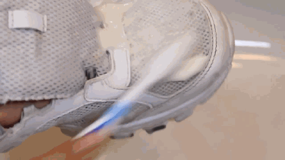 一个超实用的网球鞋洗白偏方！附保养小技巧