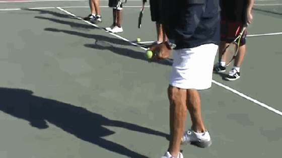 网球胯下击球速成，主要击球力量居然来源于手臂和手腕！