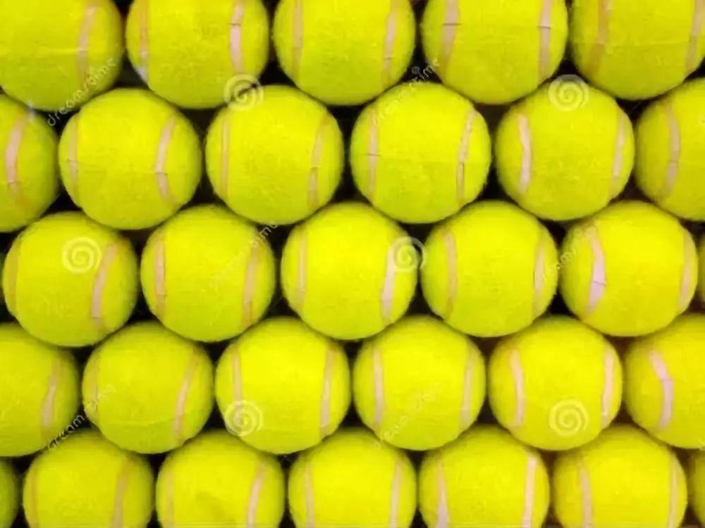 网球到底是绿色？还是黄色？费德勒就是标准答案！
